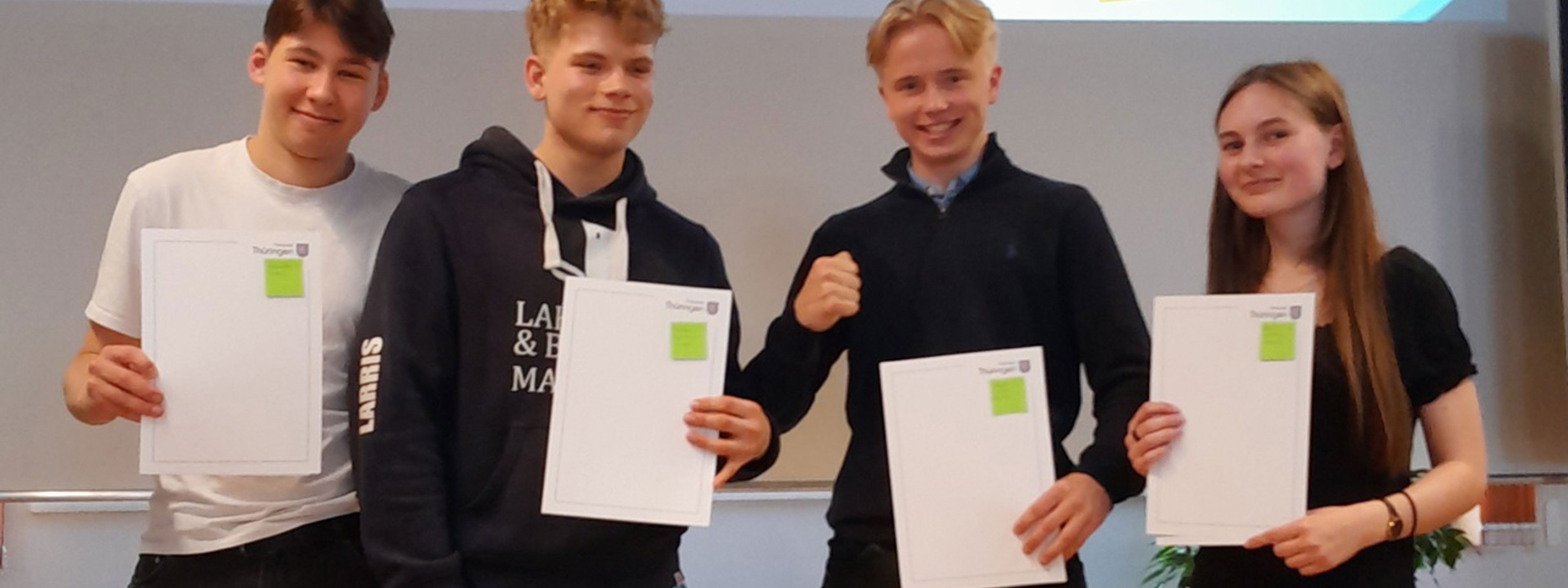 Elevane får sine vitnemål etter eit år i Tyskland